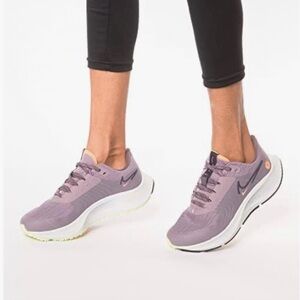 💜 Nike Women’s Air Zoom Pegasus 38 Shield Sneakers – Size 12